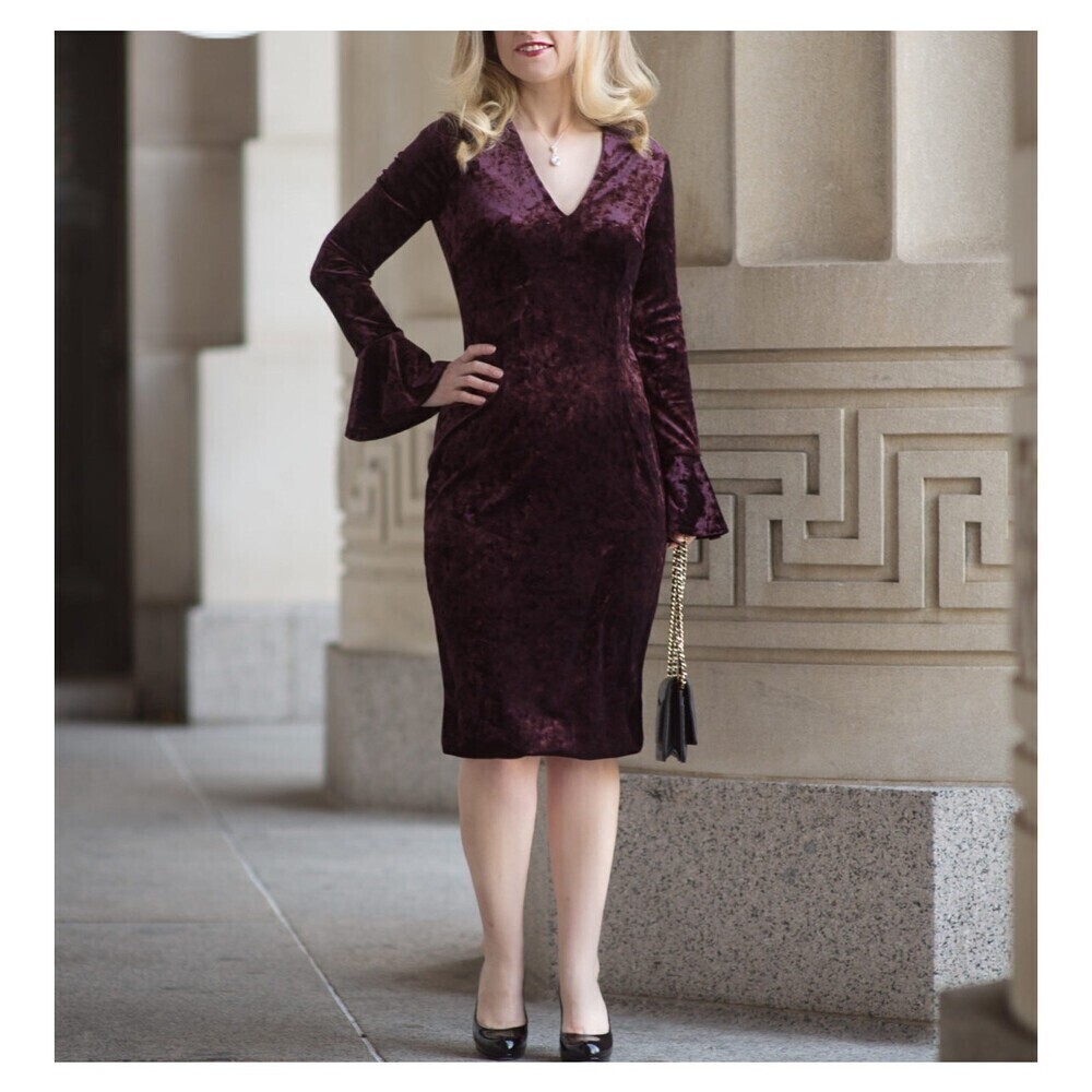 London Times Women's Bell Sleeve V Neck Midi Velvet Sheath Dress, Raisin SZ 10